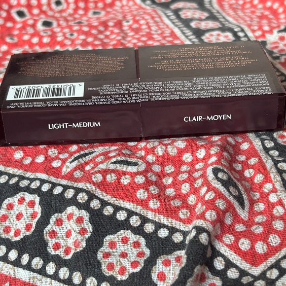 Charlotte Tilbury Filmstar Bronze & Glow - Picture 3 of 3